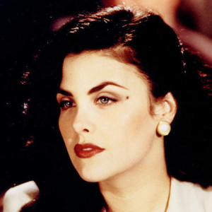 シェリリン・フェン / Sherilyn Fenn